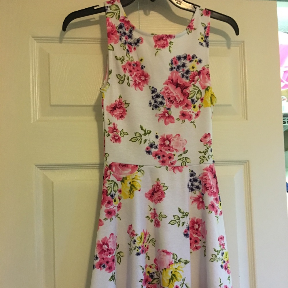 Women’s dress